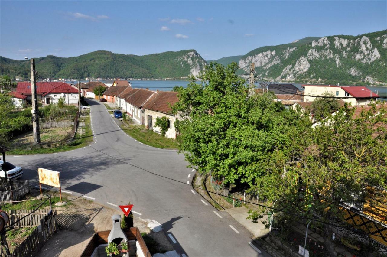 La Rabla Otel Dubova Dış mekan fotoğraf